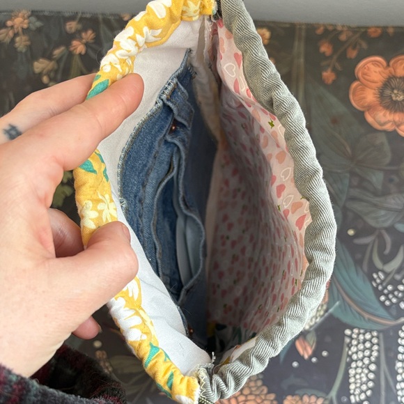 Yellow Floral Drawstring Bag - Picture 3 of 3